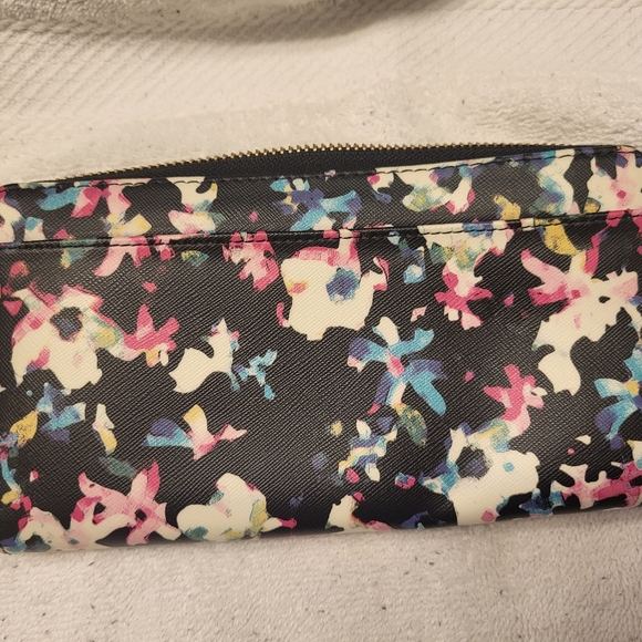 Kate Spade 4 pc set, tote, Zip around wallet, name up bag and scarf - Picture 6 of 6